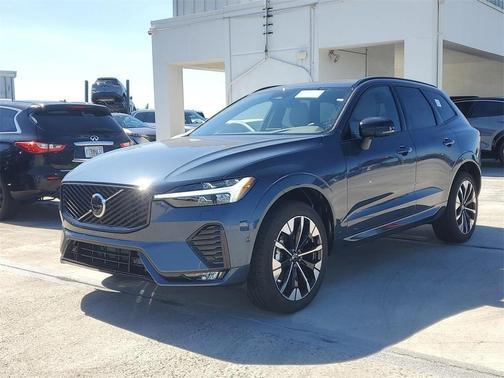 2026 Volvo XC60 B5 Plus