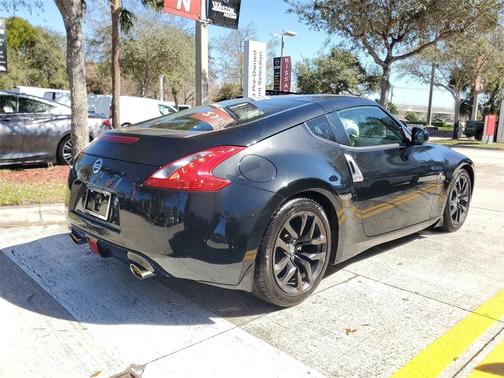 2017 Nissan 370Z Base