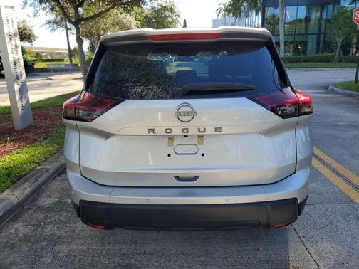 2025 Nissan Rogue S