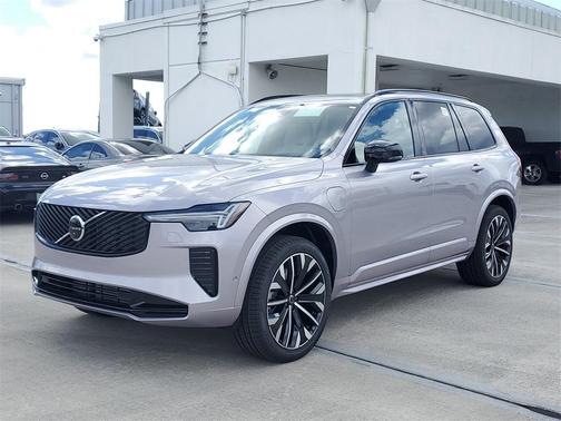 2026 Volvo XC90 Plug-In Hybrid T8 Ultra Dark Theme 7-Seater
