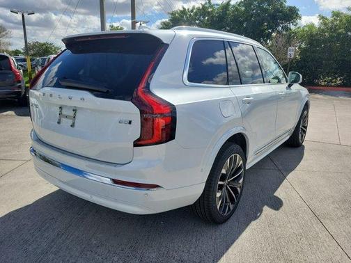 2026 Volvo XC90 B5 Plus 6-Seater