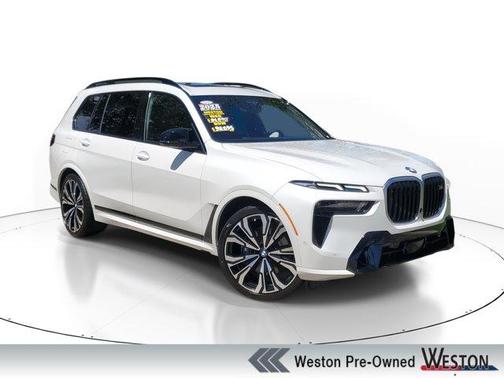 2025 BMW X7 M60i