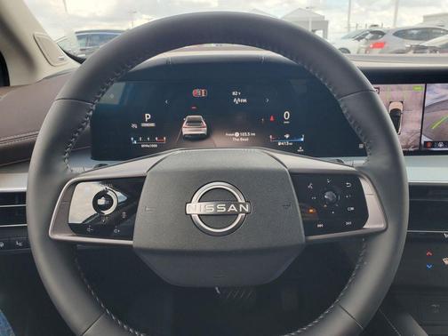 Everest White P 2026 Nissan Murano Platinum