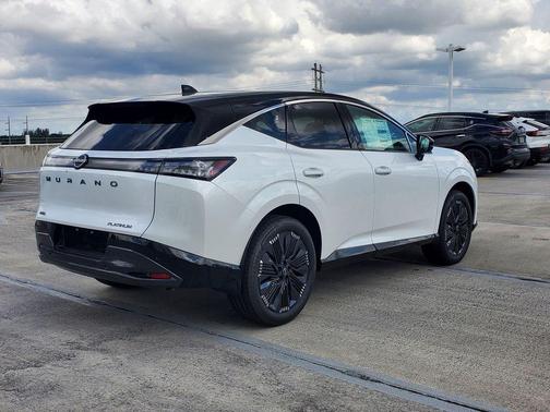 Everest White P 2026 Nissan Murano Platinum