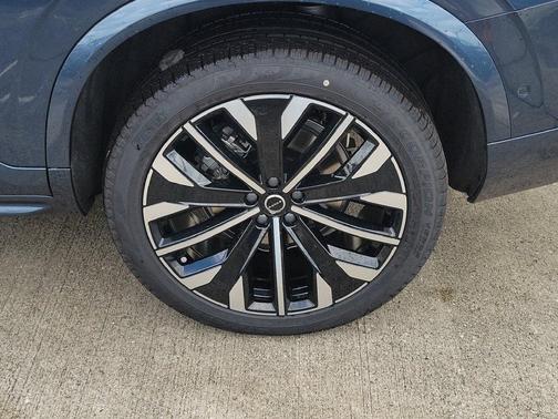Blue 2027 Volvo XC90 B6 Plus 6-Seater