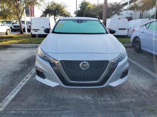 2020 Nissan Altima 2.5 SR