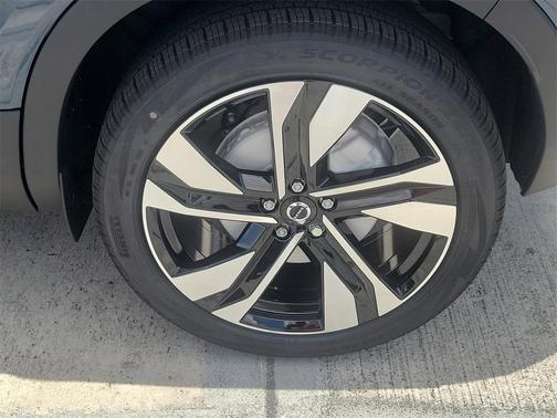 2026 Volvo XC40