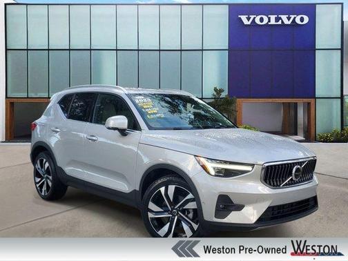 Silver 2023 Volvo XC40 B5 Ultimate Bright Theme