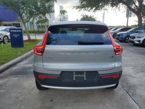 Silver 2023 Volvo XC40 B5 Ultimate Bright Theme