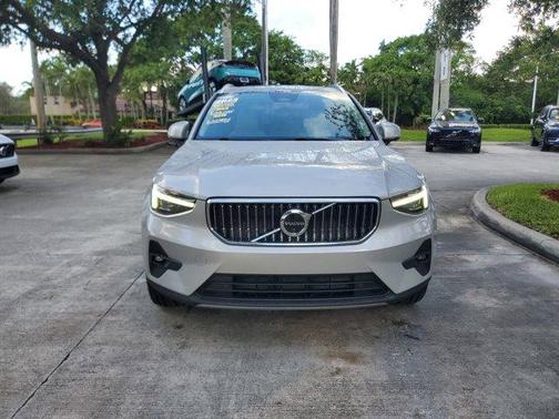 Silver 2023 Volvo XC40 B5 Ultimate Bright Theme
