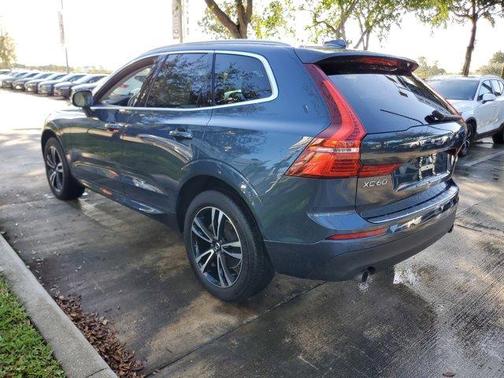 2021 Volvo XC60 T5 Momentum