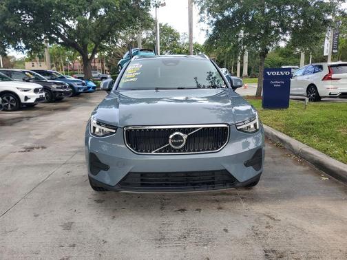 Gray Metallic 2023 Volvo XC40 B5 Core