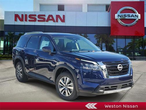 2025 Nissan Pathfinder SL