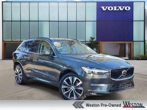 2022 Volvo XC60 B5 Momentum