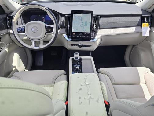 2025 Volvo XC90 Plug-In Hybrid T8 Ultra 6-Seater