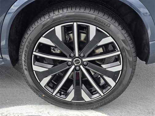 2025 Volvo XC90 Plug-In Hybrid T8 Ultra 6-Seater