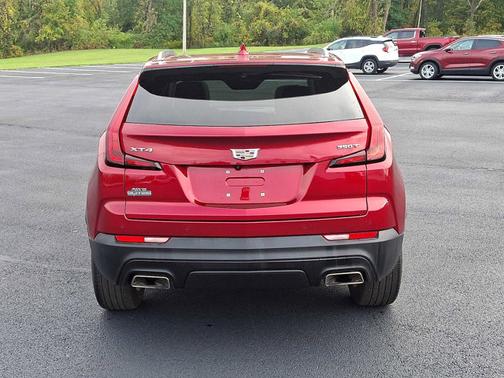 2022 Cadillac XT4 AWD Luxury