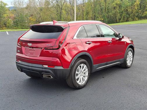 2022 Cadillac XT4 AWD Luxury