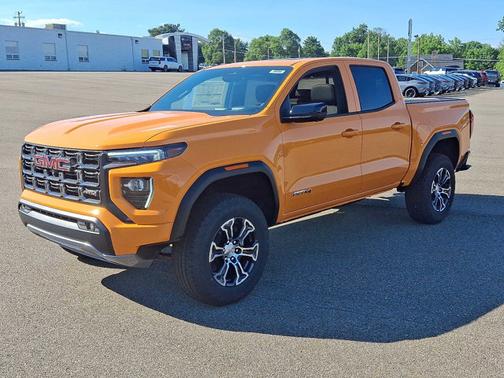 2025 GMC Canyon 4WD AT4