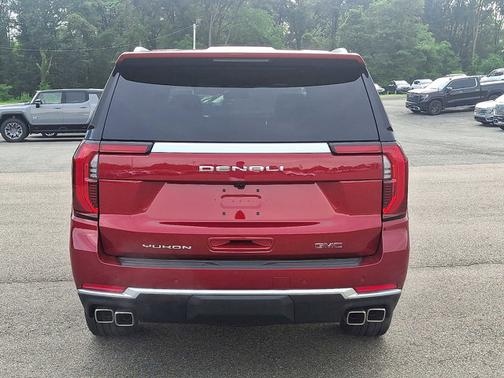 2025 GMC Yukon Denali