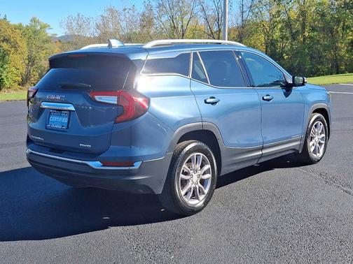 2024 GMC Terrain SLT
