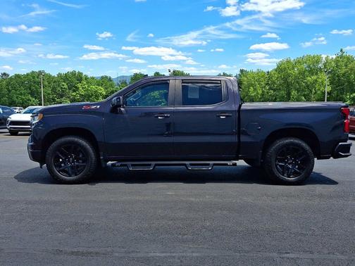 Dark Ash Metallic 2022 Chevrolet Silverado 1500 RST