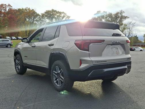 2026 GMC Terrain AWD AT4