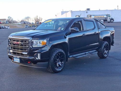 2022 GMC Canyon 4WD AT4 w/Leather