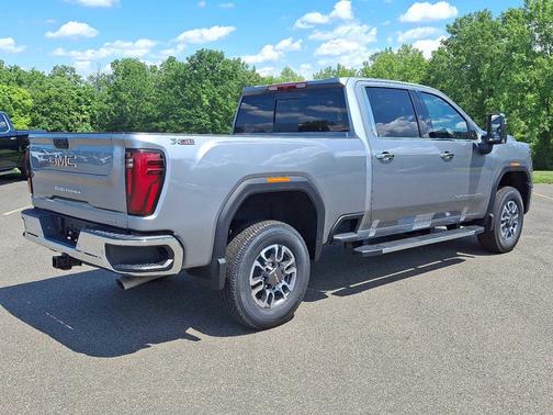 2025 GMC Sierra 2500 SLT