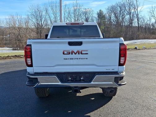 2026 GMC Sierra 2500 SLE