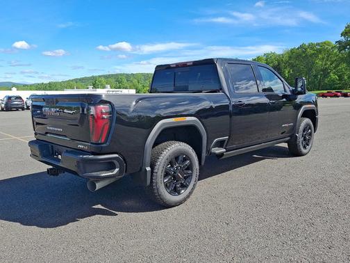 2025 GMC Sierra 2500 AT4