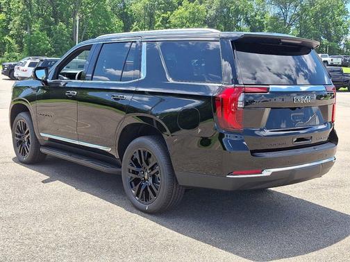 2025 GMC Yukon Elevation