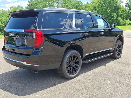 2025 GMC Yukon Elevation