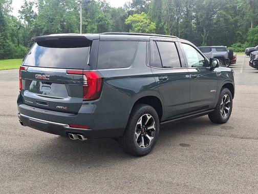 2025 GMC Yukon AT4