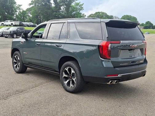 2025 GMC Yukon AT4