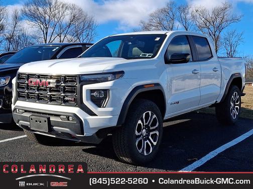 2023 GMC Canyon 4WD AT4