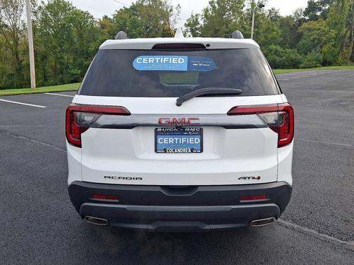 2023 GMC Acadia AT4