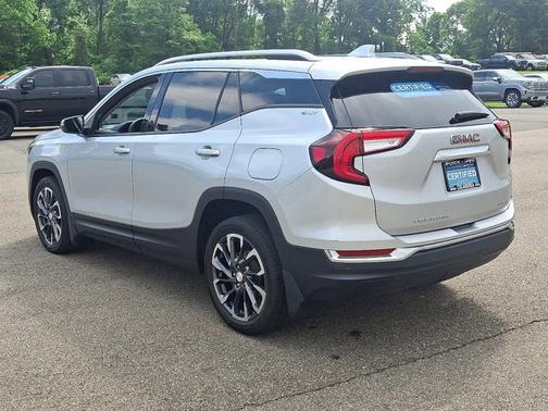 2022 GMC Terrain SLT