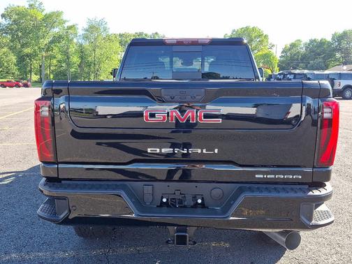 2025 GMC Sierra 2500 Denali