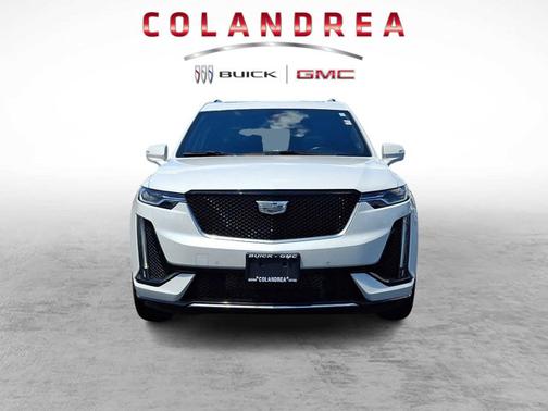 Crystal White Tricoat 2022 Cadillac XT6 Sport