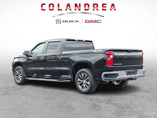 Black 2022 Chevrolet Silverado 1500 LT
