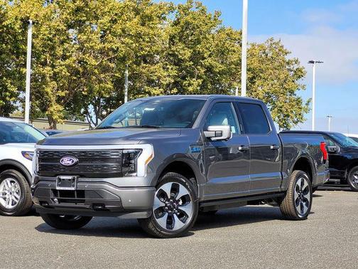 2025 Ford F-150 Lightning Platinum