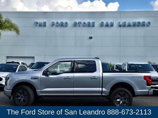 2025 Ford F-150 Lightning Flash