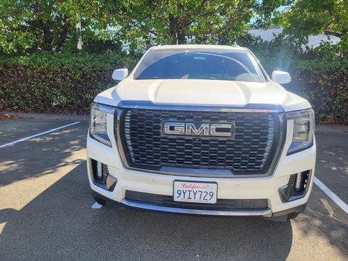 White Frost Tricoat 2023 GMC Yukon Denali Ultimate