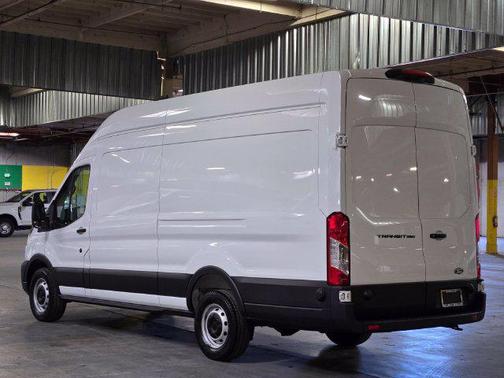 Oxford White 2026 Ford Transit-250 Base