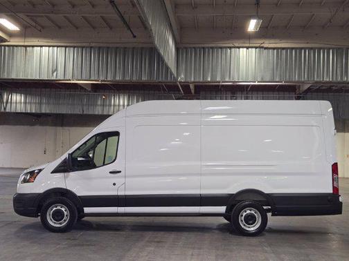 Oxford White 2026 Ford Transit-250 Base