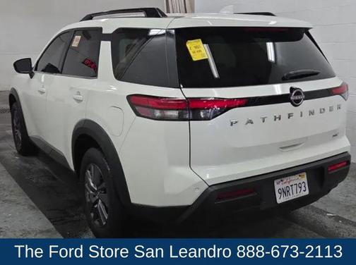 Pearl White Tricoat 2022 Nissan Pathfinder SV 2WD