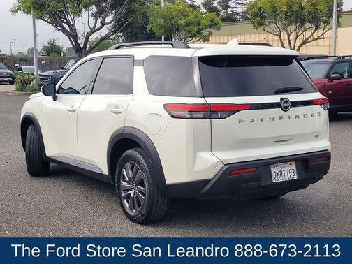 Pearl White Tricoat 2022 Nissan Pathfinder SV 2WD