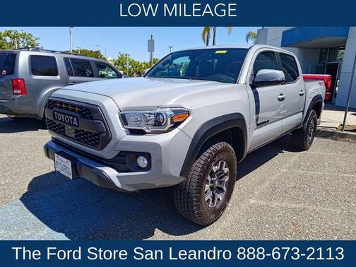Cement 2021 Toyota Tacoma TRD Off Road
