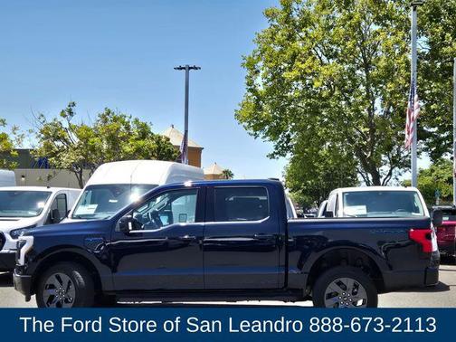 2025 Ford F-150 Lightning Flash